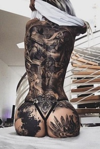 Татуированная Карамель