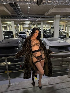 Мия с сюрпризом